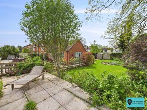 Gardens - click for photo gallery
